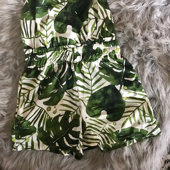 Fashion nova romper - Picture 3 of 4